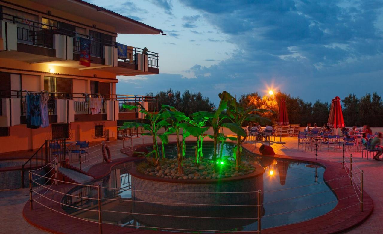 Villa Panorama Hotel Polychrono Exterior photo