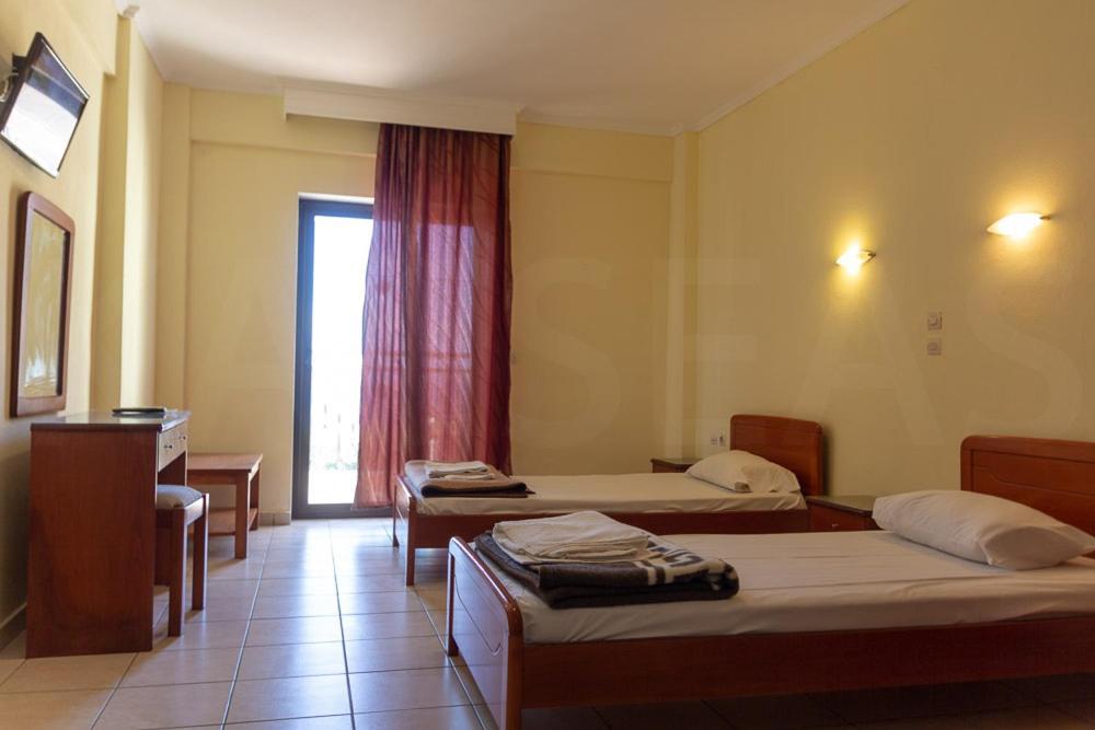 Villa Panorama Hotel Polychrono Exterior photo